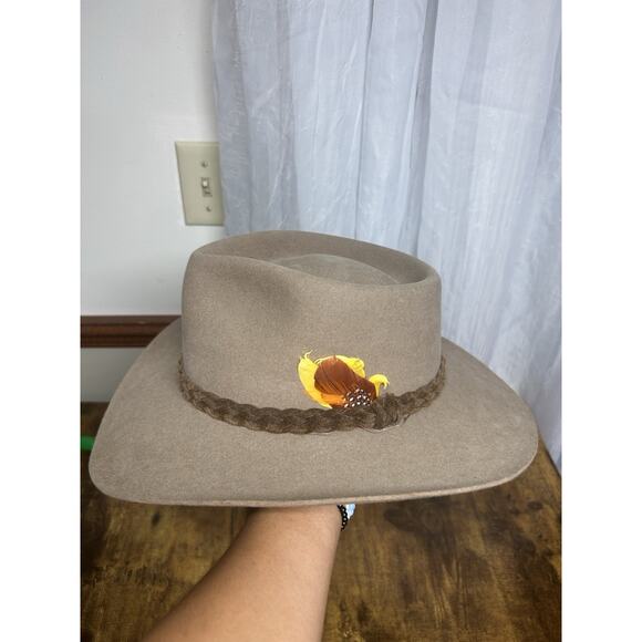 Vintage Akruba Snowy River Pure Fur Felt Australian Cowboy Hat Size 59 Feather - Picture 1 of 14